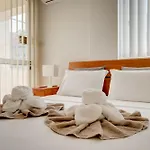 Penthouse The 'veranda' Elena Court Daire Larnaca