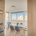 Daire Penthouse The 'veranda' Elena Court *