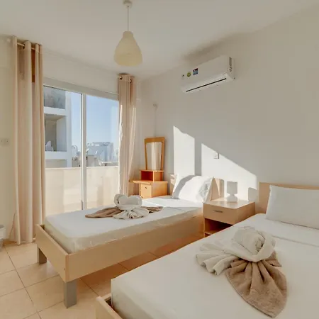 Penthouse The 'veranda' Elena Court
